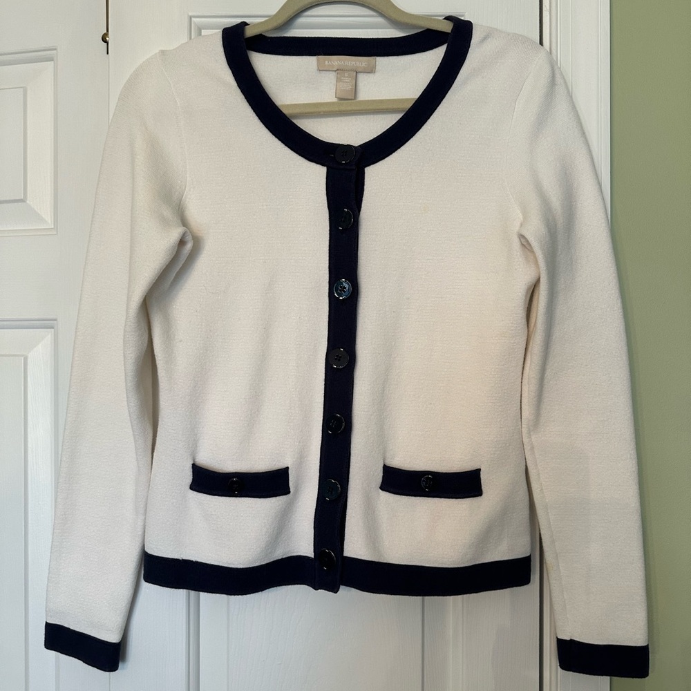 Banana Republic Cream and Navy Knit Sweater